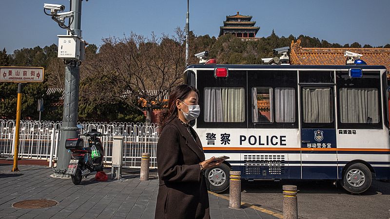 Boletines RNE - China cierra sus fronteras para evitar importar casos de coronavirus - Escuchar ahora
