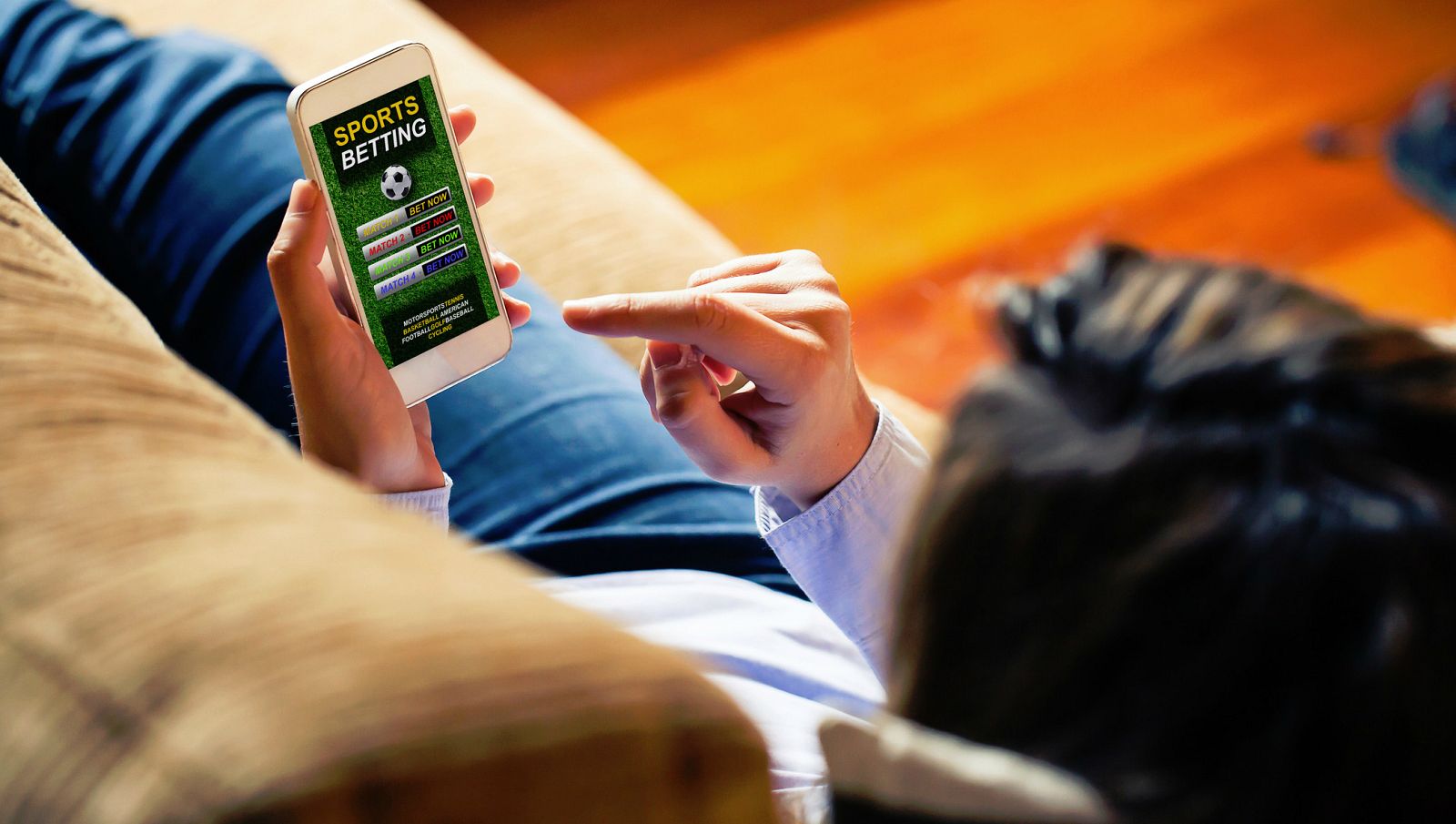 Aumenta el número de usuarios en páginas de apuestas online durante el confinamiento - 14 horas | Escuchar