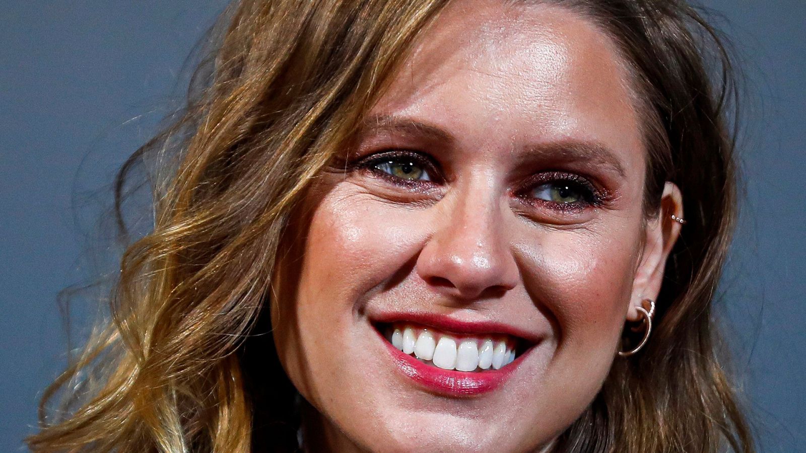 Las mañanas de RNE con Íñigo Alfonso - Manuela Vellés recomienda volver a las "pequeñas cosas" durante el confinamiento - Escuchar ahora