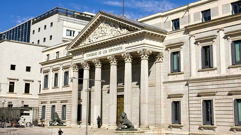 Boletines RNE - Unidas Podemos propone que los plenos del Congreso se hagan de forma telemática - Escuchar ahora