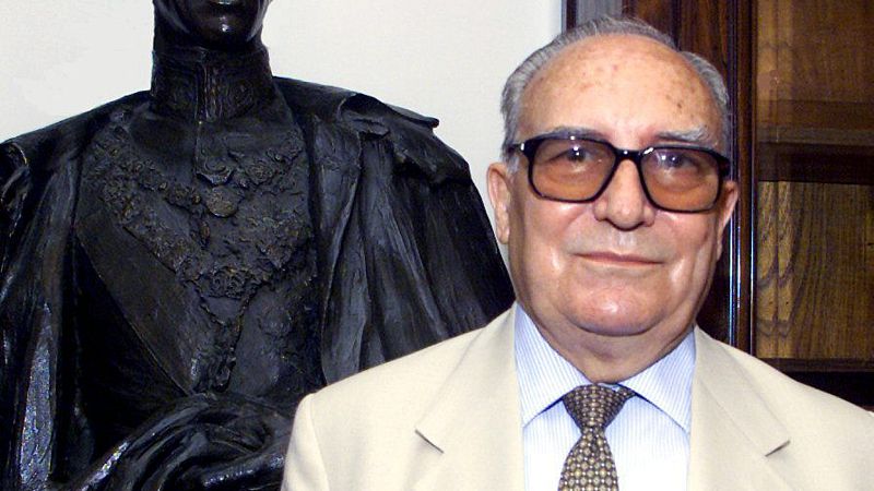 Boletines RNE - Muere el historiador Carlos Seco Serrano - Escuchar ahora