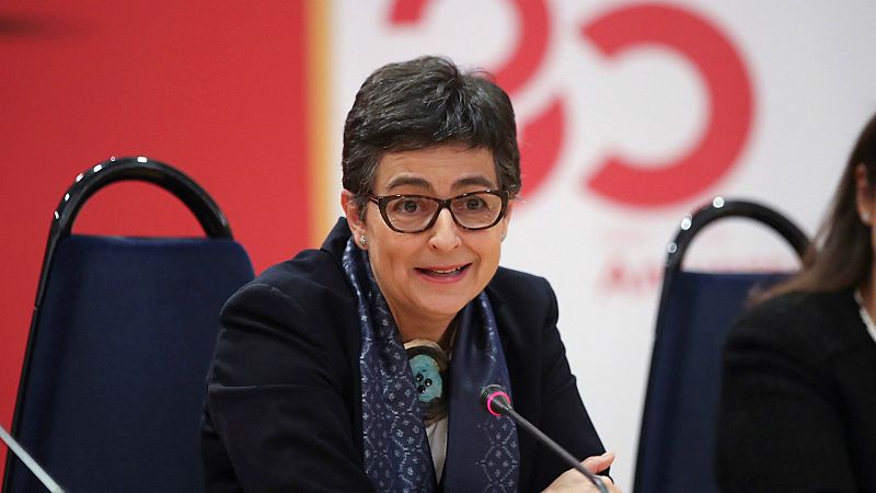 Boletines RNE - La ministra de Exteriores asegura que todos los españoles volverán a casa  - Escuchar ahora