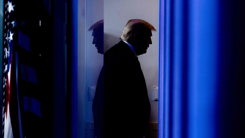 España a las 8 Fin de Semana - Trump lanza una campaña contra gobernadores demócratas - Escuchar ahora