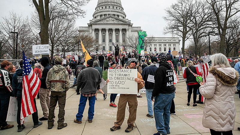 24 horas fin de semana - 20 horas - En Estados Unidos la pandemia se extiende por la resistencia al "quédate en casa" - Escuchar ahora