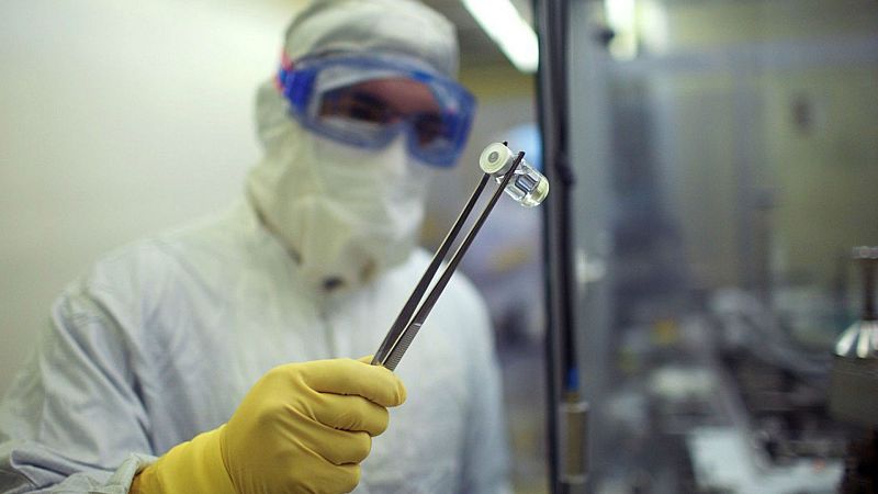 Boletines RNE - La vacuna para el Covid-19 podría estar en el 2021 - Escuchar ahora