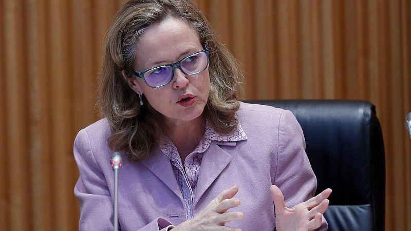 Boletines RNE - Calviño descarta de momento acudir al MEDE