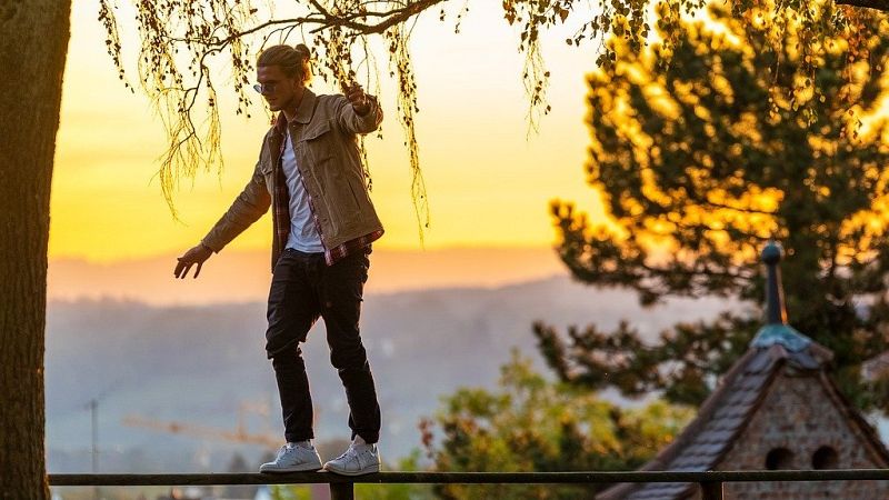 El gallo que no cesa - Reportaje: "Au pair en el pueblo y en confinamiento"