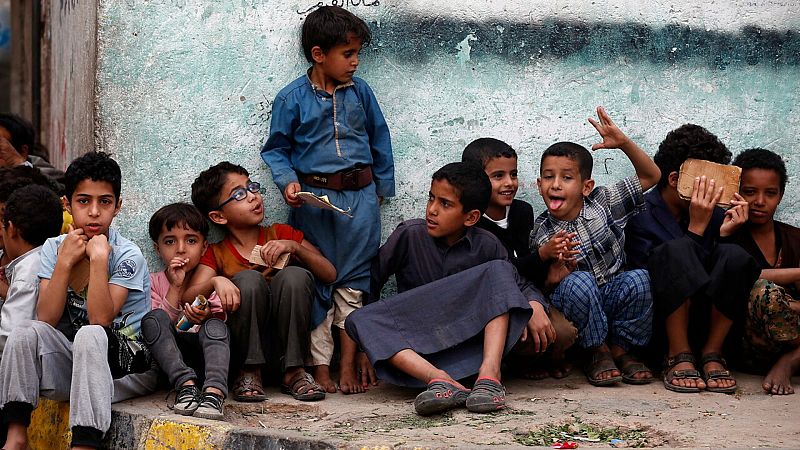 14 horas Fin de Semana - La pandemia golpea Yemen sin casi médicos ni agua potable: "hay personas muriendo a las puertas de los hospitales"