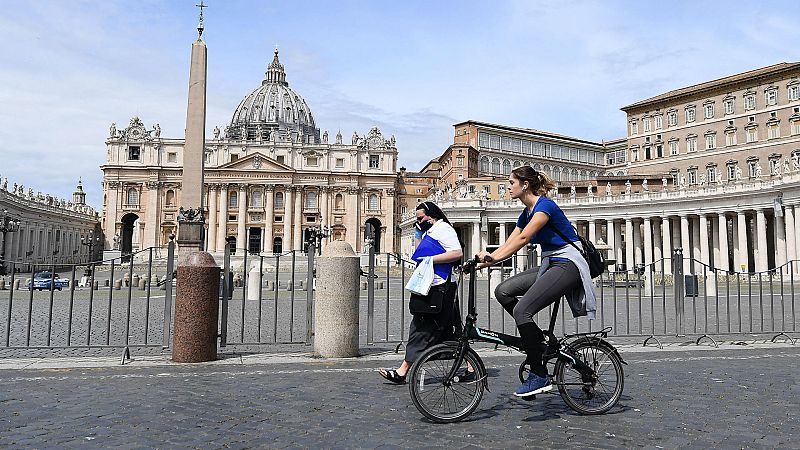 14 horas - Primera misa en la Basílica de San Pedro tras una profunda desinfección - Escuchar ahora