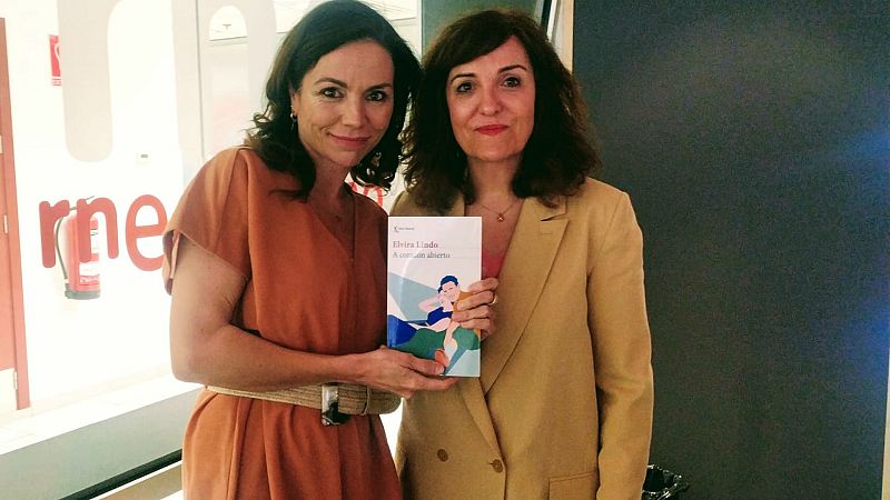 Libros de arena - Elvira Lindo presenta 'A corazón abierto' - 20/05/20