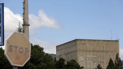 Boletines RNE - El plan de desmantelamiento de Garo�a costar� 470 millones de euros y durar� unos 10 a�os - Escuchar ahora