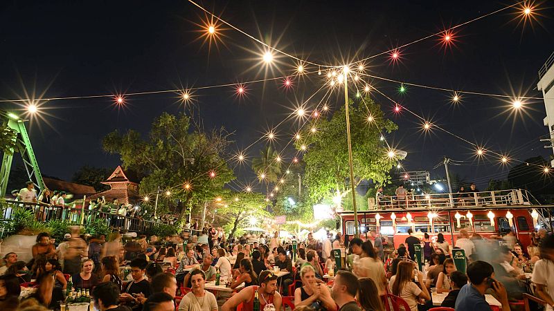 Sin verbena no hay trabajo - Solamente una vez | Escuchar