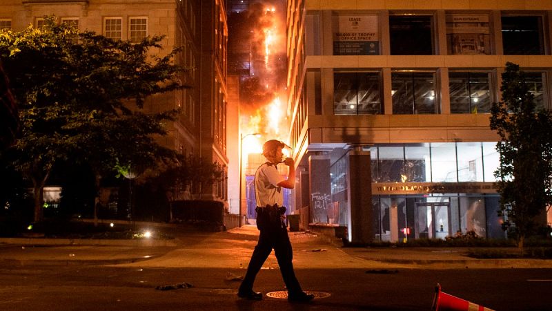 España a las 8 Fin de Semana - Trump promete dureza ante la violencia en las protestas por el asesinato de George Floyd - Escuchar ahora