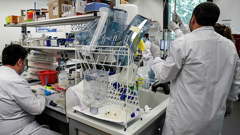 Las mañanas de RNE con Íñigo Alfonso - El largo y difícil camino hacia la vacuna contra la covid-19 - Escuchar ahora