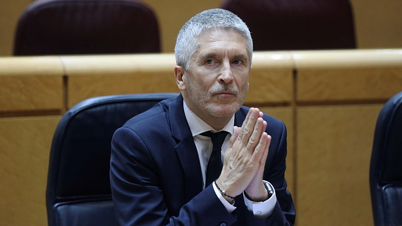 24 horas - Marlaska descarta dimitir, el Gobierno lo apoya y la oposición anuncia reprobación - Escuchar ahora