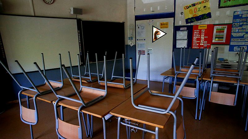 Las mañanas de RNE con Íñigo Alfonso - Buscar colegio sin saber si los niños podrán acudir a las aulas - Escuchar ahora