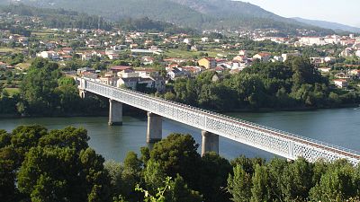 Las ma�anas de RNE con ��igo Alfonso - El alcalde de Tui, Pontevedra, pide la reapertura de los pasos cerrados con Portugal . Escuchar ahora