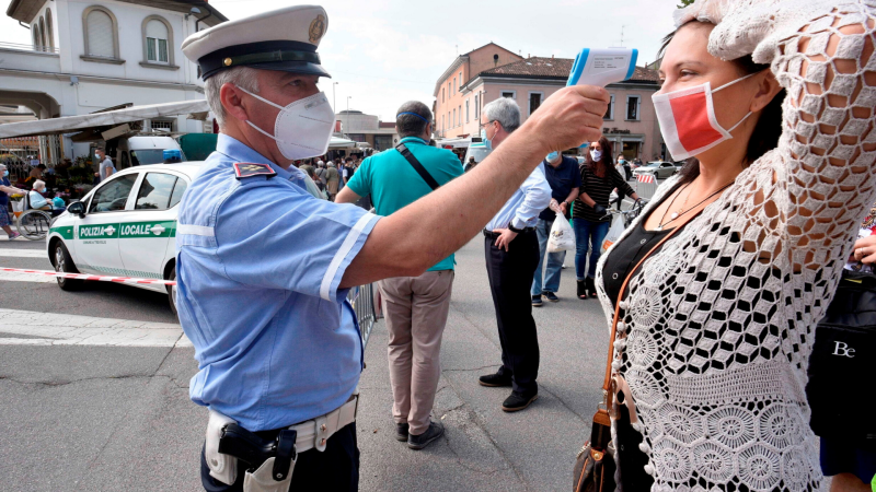 Reportajes 5 Continentes - Bérgamo, epicentro del coronavirus en Italia, intenta superar la tragedia