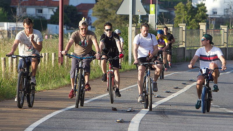 14 horas - Galicia solicitará anular el estado de alarma a partir del lunes y Madrid no pedirá pasar a fase 3 - Escuchar ahora