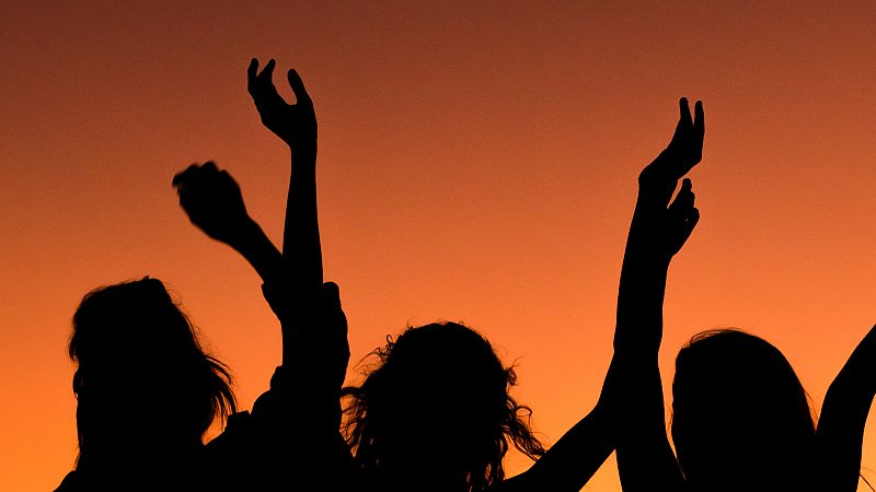 Por tres razones - Un verano sin verbenas ni orquestas - 10/06/20 - escuchar ahora