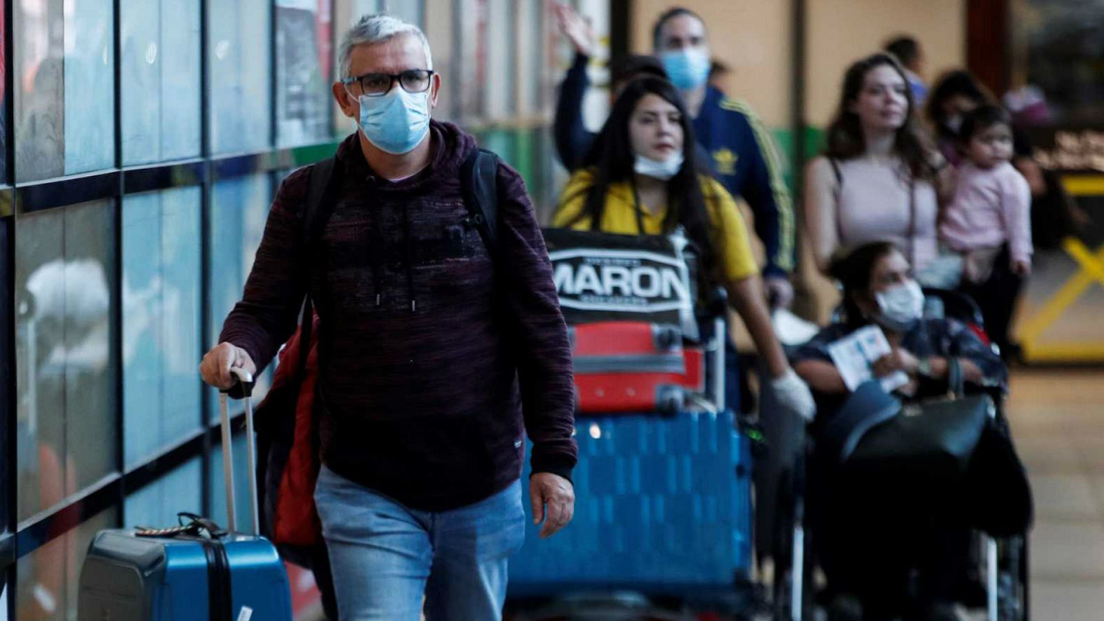 14 horas - Bruselas insta a reabrir las fronteras interiores de la UE el 15 de junio - Escuchar ahora