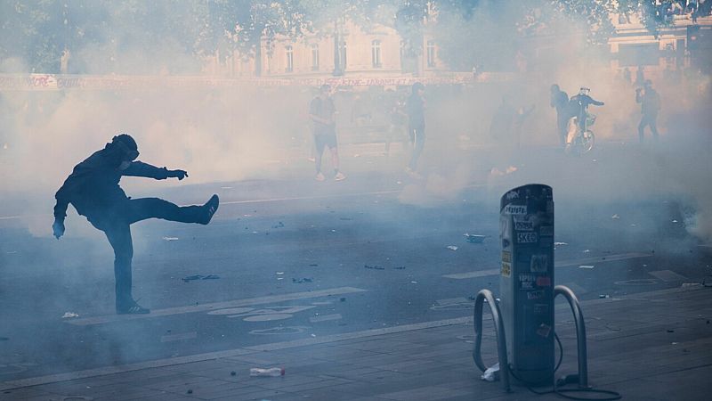 14 horas fin de semana - Disturbios en París durante la manifestación contra el racismo
