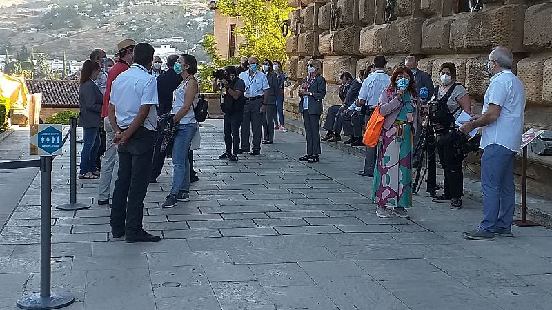 Las mañanas de RNE con Íñigo Alfonso - La Alhambra acoge a sus primeros visitantes tres meses después del cierre por la COVID-19 - Escuchar ahora