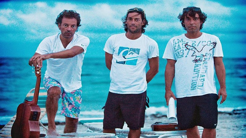 Por tres razones - La Lola de Café Quijano no se llamaba Lola - Escuchar ahora