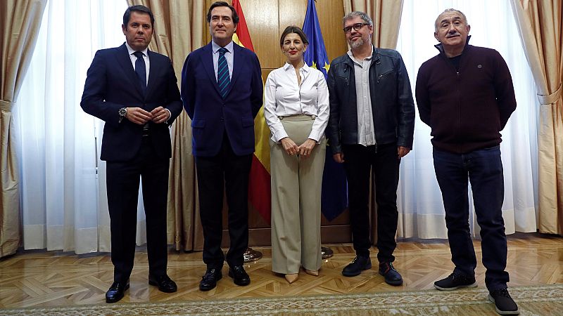 24 horas - Gobierno y agentes sociales acuerdan extender los ERTE hasta el 30 de septiembre- Escuchar ahora