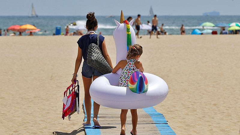 Boletines RNE - Sanidad registra 3 fallecidos y 191 casos diagnosticados en las últimas horas - Escuchar ahora