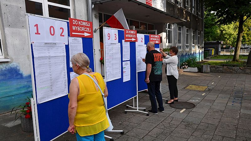 14 horas Fin de Semana - Profesora: "En Polonia está en riesgo la democracia" - Escuchar ahora