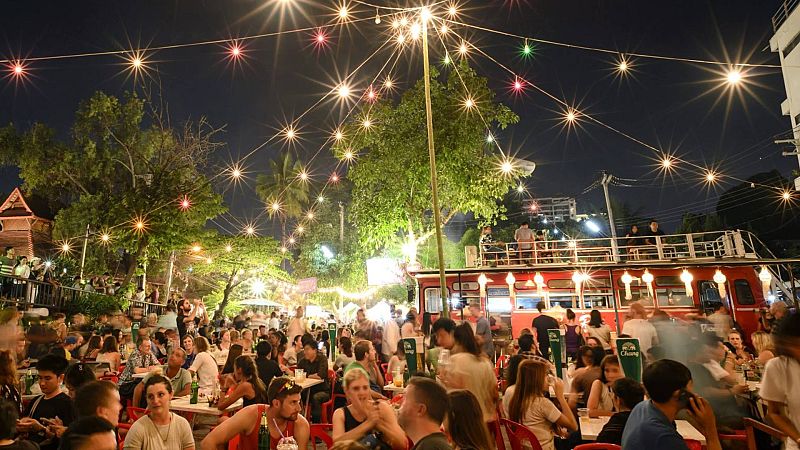 Por tres razones - El sector del espectáculo en crisis - 30/06/20 - escuchar ahora