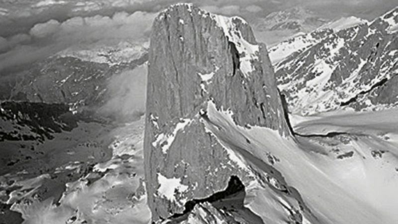 Documentos RNE - Lastra y Arrabal, 50 años de su rescate en el Naranjo de Bulnes - 03/07/20 - escuchar ahora