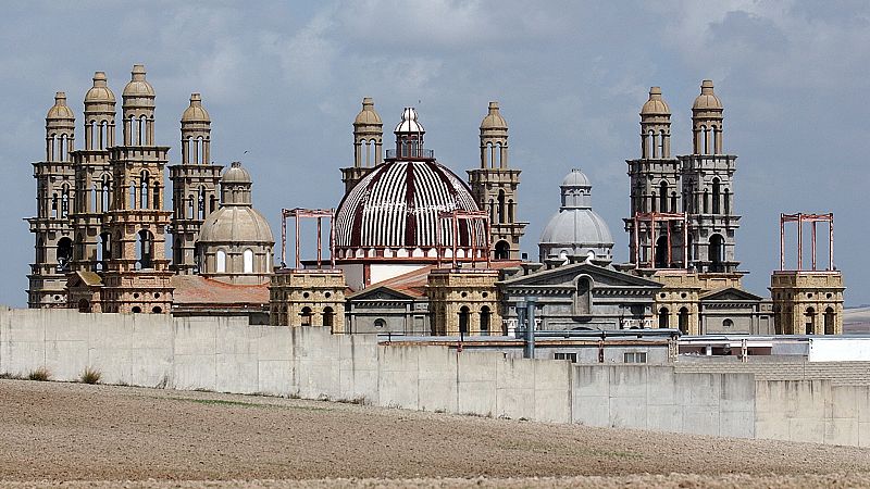 24 horas - En algún lugar del tiempo: la iglesia palmariana - Escuchar ahora