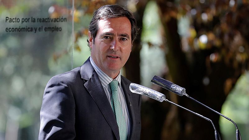 Boletines RNE - Los empresarios critican el anteproyecto de ley de teletrabajo - Escuchar ahora