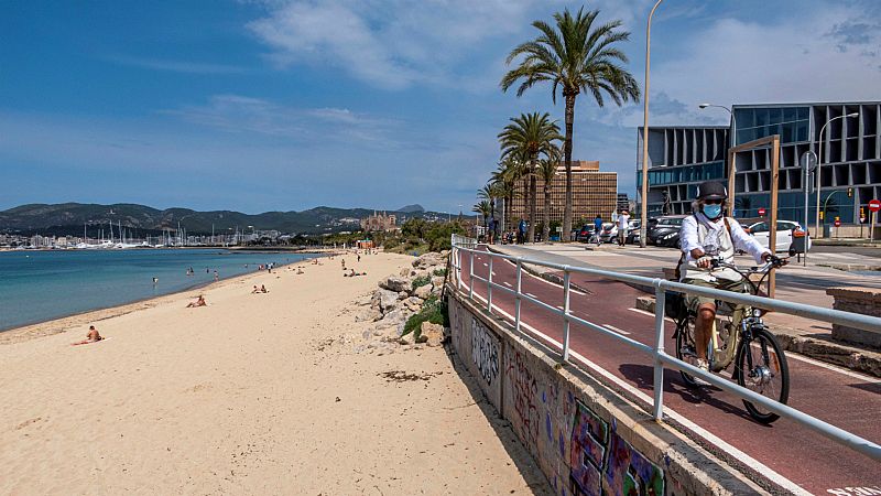 Boletines RNE - Baleares obligará desde mañana al uso permanente de mascarillas y limitará el aforo en las reuniones - Escuchar ahora