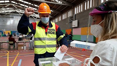 24 horas fin de semana - 20 horas - Burela sigue siendo el epicentro de los contagios en A Mari�a con 137 contagios de 185 - Escuchar ahora