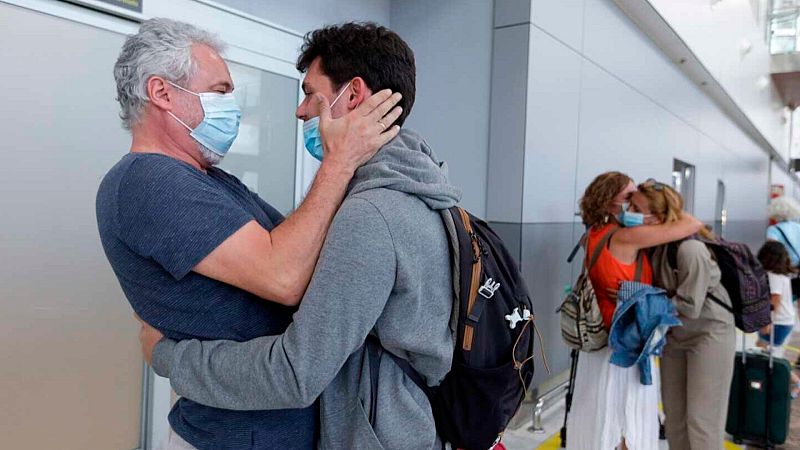 24 horas fin de semana - 20 horas - La reuniones familiares, el ocio juvenil y nocturno detrás de los últimos rebrotes