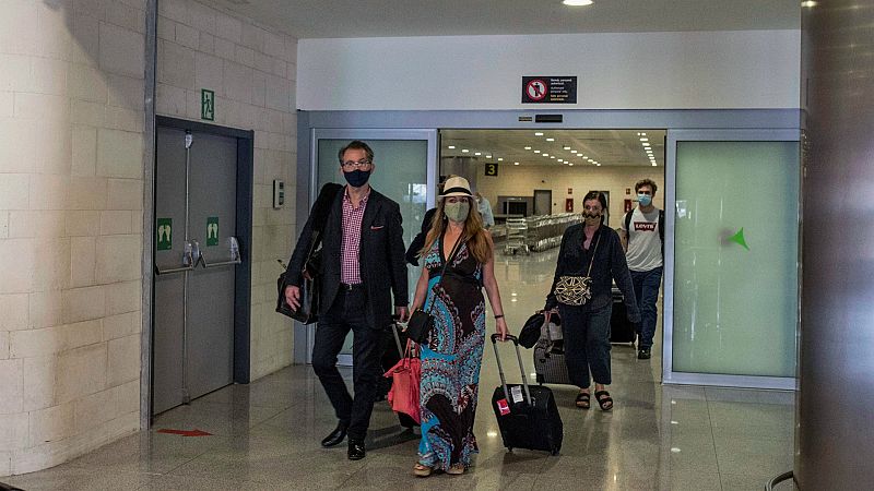 14 horas - López Ocuña: "Corrimos en toda Europa para abrir el turismo y no tomamos las medidas suficientes" - Escuchar ahora