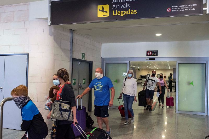 24 horas - La patronal hotelera ofrece pagar tests a turistas antes del regreso a sus países  - Escuchar