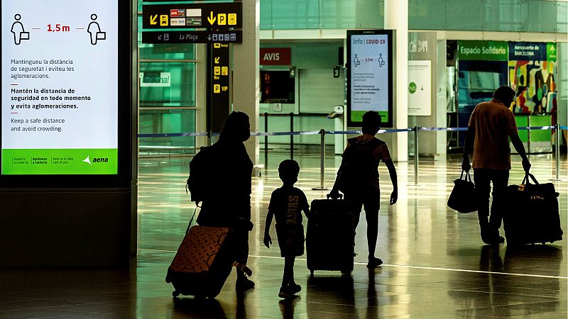 Boletines RNE - Alemania incluye a Cataluña, Aragón y Navarra en zonas de riesgo tras el aumento de los rebrotes - Escuchar ahora