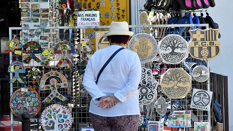 Boletines RNE - La llegada de turistas extranjeros cae un 97,7 % en junio