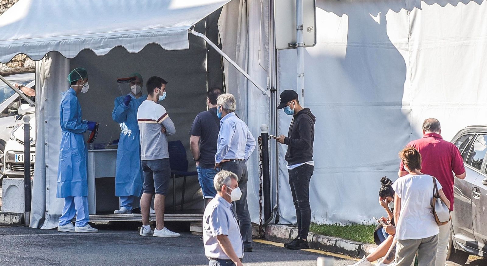 14 horas - Pere Godoy: "Todavía no podemos hablar de transmisión comunitaria generalizada, pero estamos en una situación muy peligrosa" - Escuchar ahora