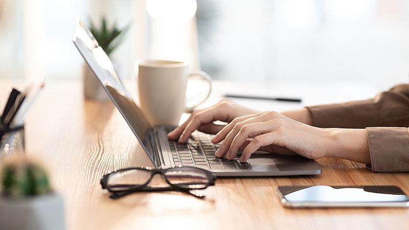 España a las 8 Fin de Semana - España, número 12 mundial en velocidad de Internet por encima de Alemania o EEUU - Escuchar ahora