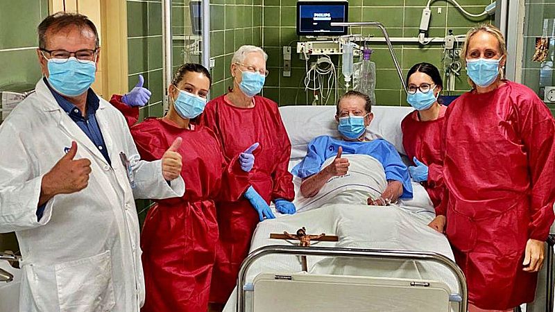 Las mañanas de RNE - Médico UCI: "Estamos mejor preparados. Todo el mundo funciona como una rueda perfecta" - Escuchar ahora