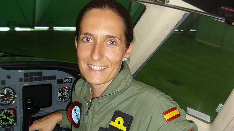 Las mañanas de RNE con Alfredo Laín - Patricia Campos, la primera mujer en pilotar un reactor de la armada - Escuchar ahora