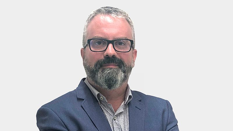 El gallo que no cesa - Tik Tok y política