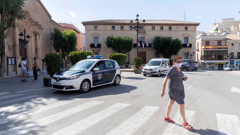 14 horas - Totana vuelve a la fase 1 flexibilizada con la incidencia de coronavirus disparada - Escuchar ahora