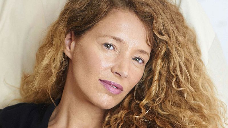 Tarde lo que tarde - Love is in the App - Escuchar ahora