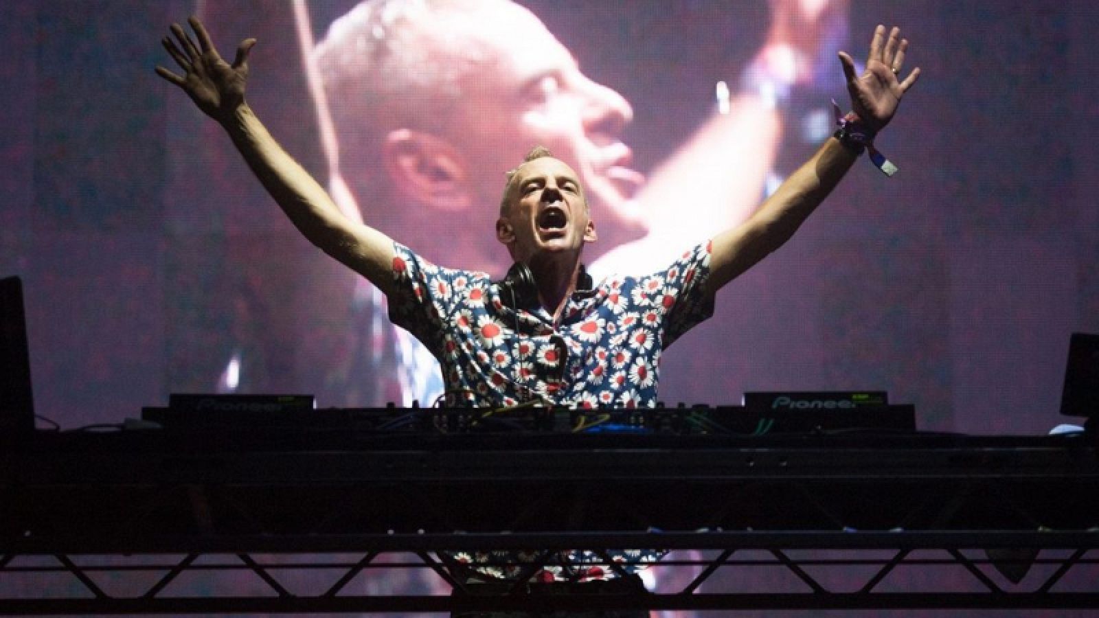 Próxima parada - Primal Scream & Fatboy Slim y Propellerheads - 15/10/20 - escuchar ahora